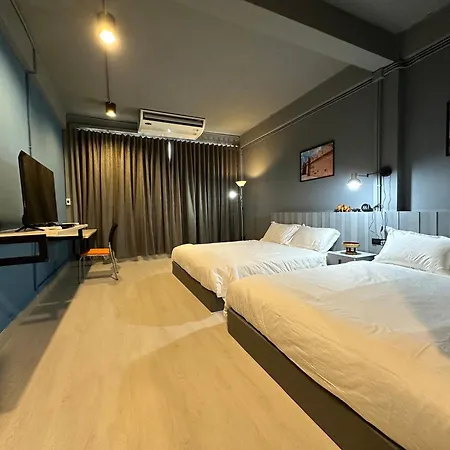 Chiangmai Vibe, City House, 7 Mins To Bts, City Center, Private Room In Sathon, Private Bathroom, Bangkok, Thailand