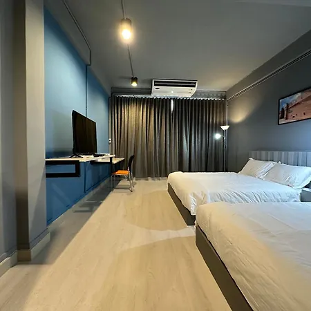 Chiangmai Vibe, City House, 7 Mins To Bts, City Center, Private Room In Sathon, Private Bathroom, Bangkok, Thailand