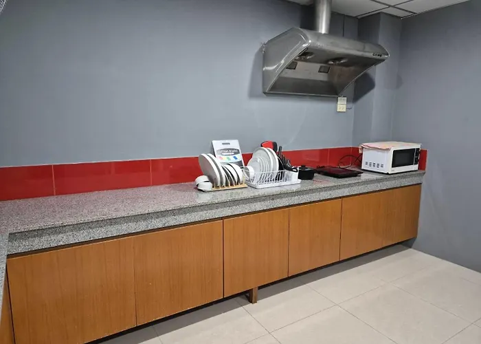招待所 Chiangmai Vibe, House, 7 Mins To Bts, Center, Private In Sathon, Private Bathroom, Bangkok, Thailand 曼谷