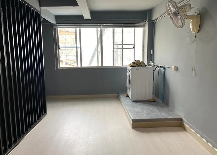 Chiangmai Vibe, House, 7 Mins To Bts, Center, Private In Sathon, Private Bathroom, Bangkok, Thailand 招待所 曼谷