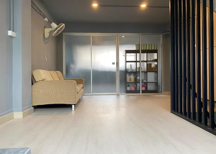 Chiangmai Vibe, House, 7 Mins To Bts, Center, Private In Sathon, Private Bathroom, Bangkok, Thailand 曼谷